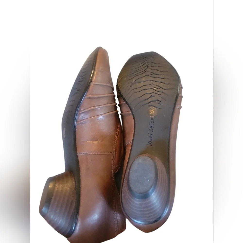 Josef Seibel Women's Comfort Non Slip Pleated Brown Leather Loafers 37